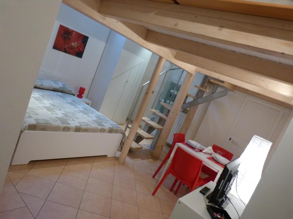 Apartamento Residenza Piazza San Francesco Bolonia Habitación foto