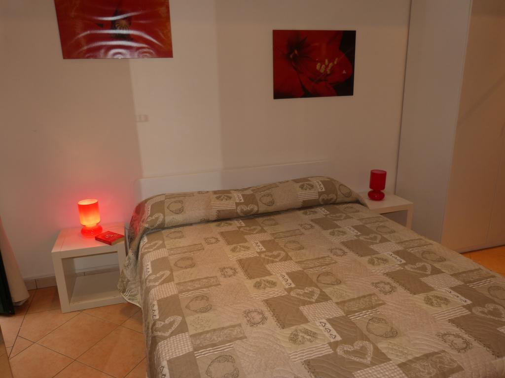 Apartamento Residenza Piazza San Francesco Bolonia Habitación foto