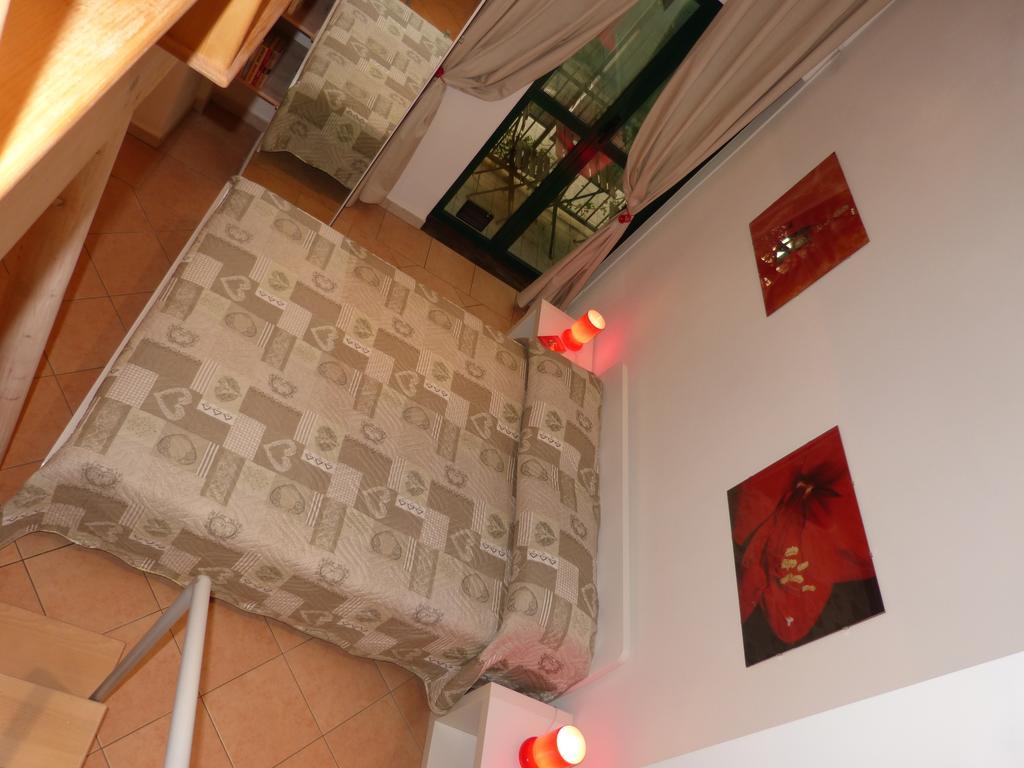 Apartamento Residenza Piazza San Francesco Bolonia Habitación foto